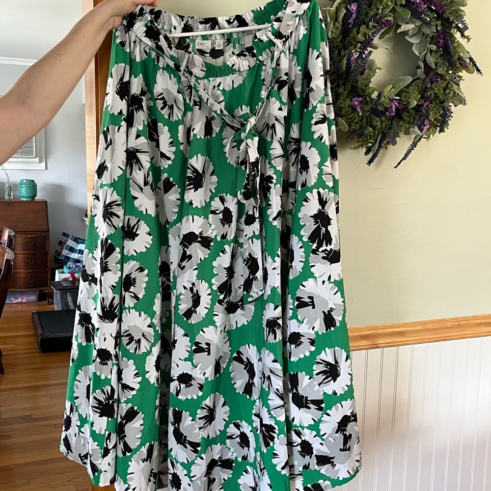 Cato Green Floral A-Line Skirt with Black & White Blooms